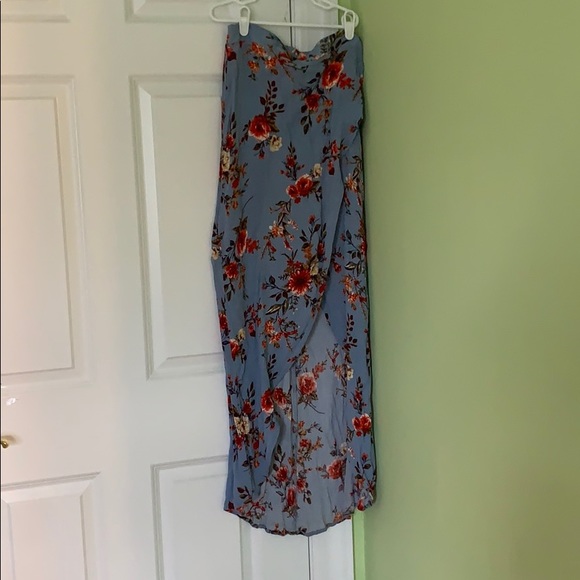 Blue floral flowy skirt with slit opening - Picture 2 of 3